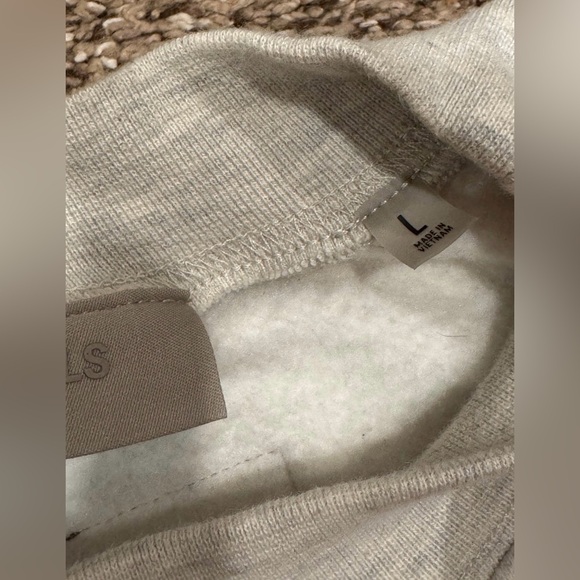 Essentials Fear Of God Oversized CrewNeck Relaxed Fit Sweatshirt Size Large - Picture 9 of 11